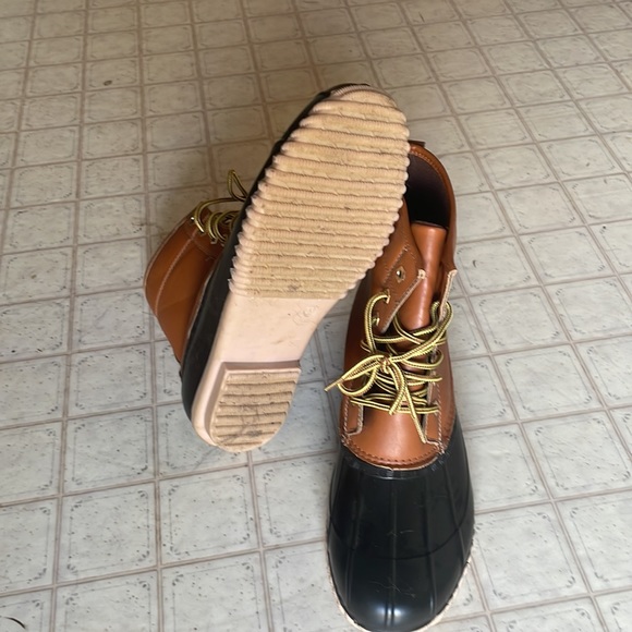 Rain/snow boots.  Worn a few times.  Just need more cushion for my old feet. - Picture 2 of 3